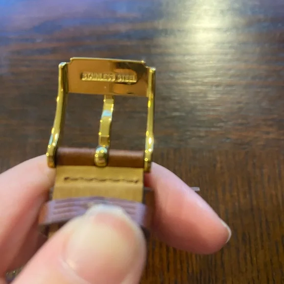 Michael Kors Women’s Watch - leather strap *needs battery - Picture 6 of 12